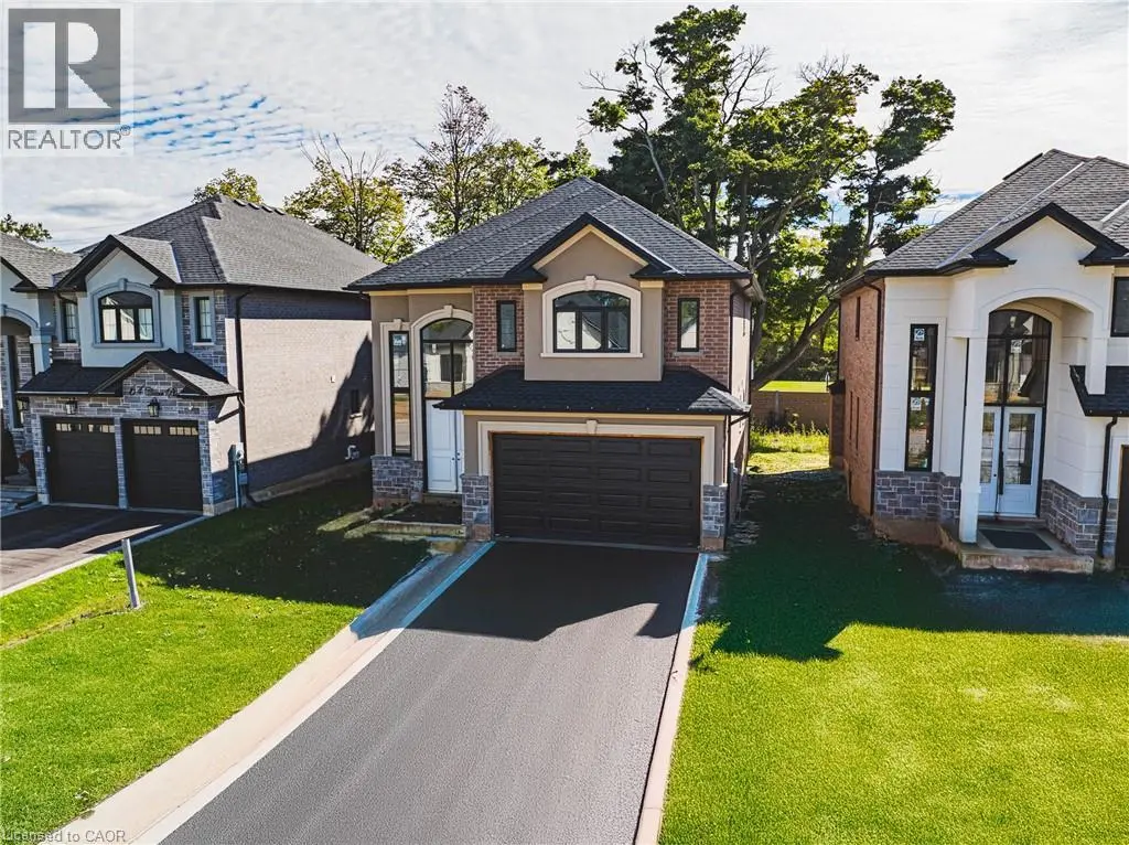 44 Cesar Place, Ancaster